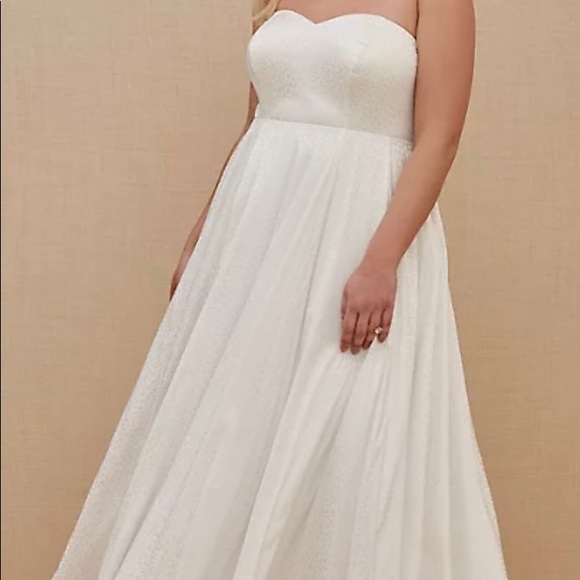 torrid Dresses & Skirts - 🆕 NWT Torrid white leopard saying strapless wedding dress size 12